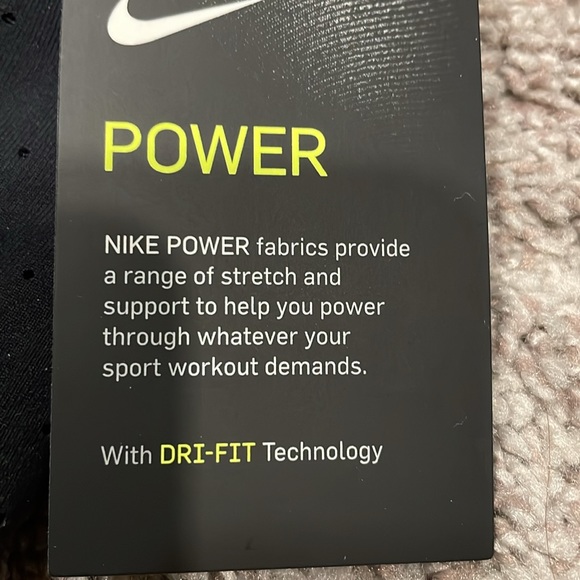 Nike Leggings⭐️NEW - Picture 3 of 7